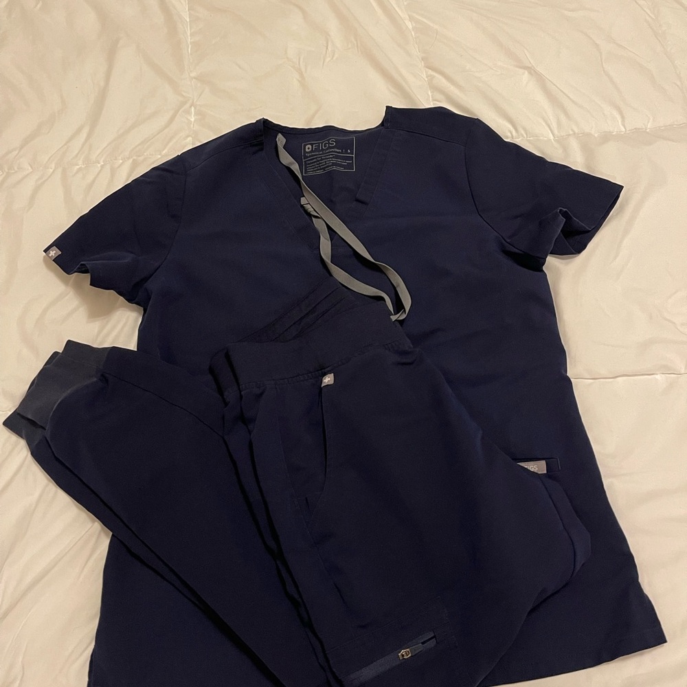 Figs scrub set